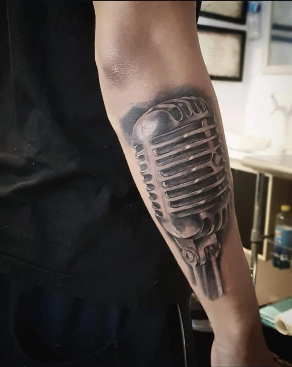 Foto 2:  — Mendel Graves Tattoo & Piercing